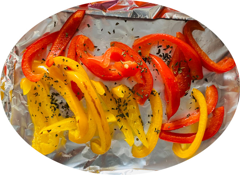 After 4 min sprinkle the bell pepper (1.) with dry oregano and let it grill for about 1 more min.
